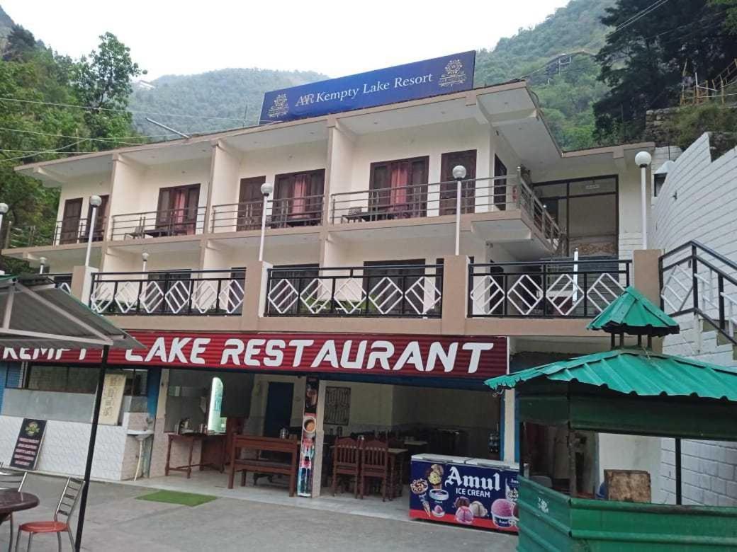 Hotel O Kempty Lake Adventure Resort 무소리에 외부 사진