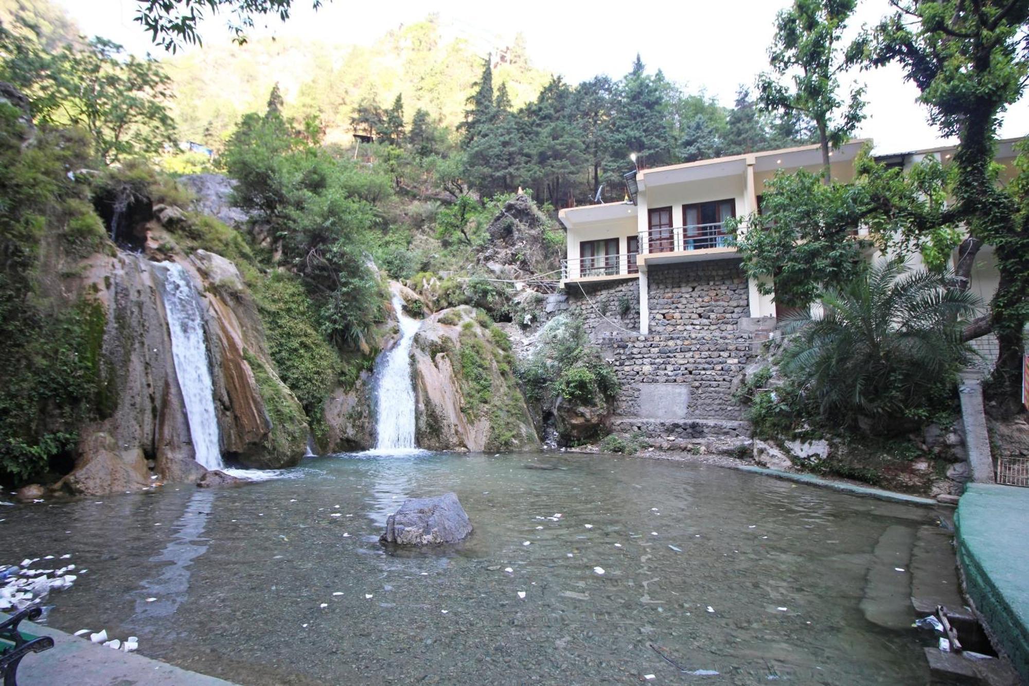 Hotel O Kempty Lake Adventure Resort 무소리에 외부 사진
