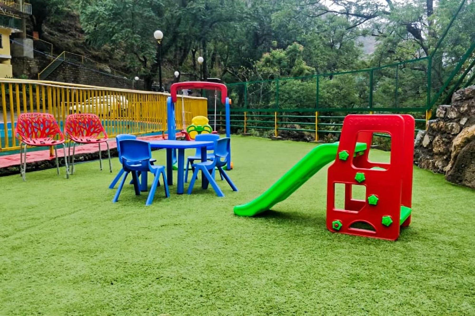 Hotel O Kempty Lake Adventure Resort 무소리에 외부 사진
